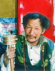 Guru Puja prayers for the Karma Dondrub - Late Father of His Holiness the 17th Karmapa Ogyen Trinley Dorje.